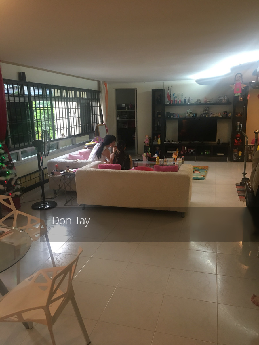 Blk 235 Pasir Ris Street 21 (Pasir Ris), HDB Executive #133914412